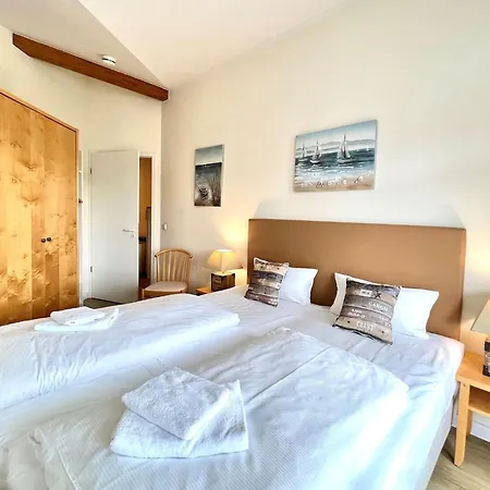 Moderne Mit Balkon Und Wlan In Sellin (Rugen)